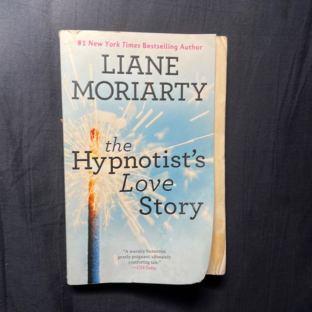Liane Moriarty “The Hypnotist’s Love Story” ❤️